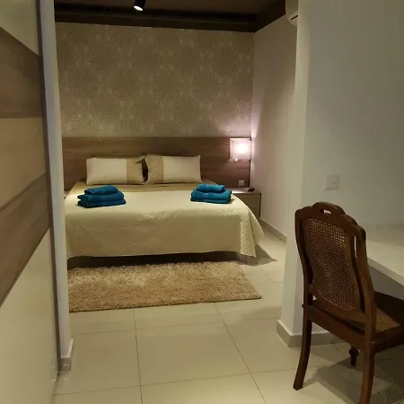58 Rosewood דירה *