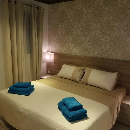 58 Rosewood 公寓 *